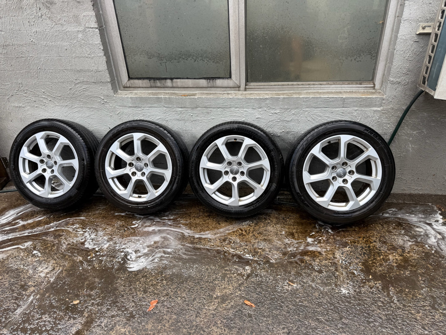 Audi Q2 17” Alloy Wheels with Good Tyres