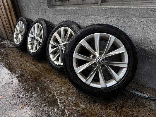 Volkswagen Golf 17” Alloy Wheels with Good Tyres
