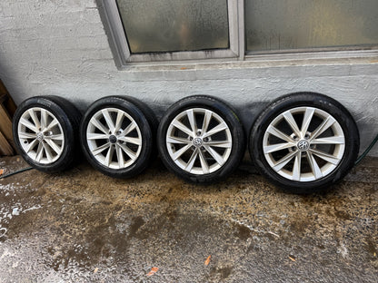 Volkswagen Golf 17” Alloy Wheels with Good Tyres