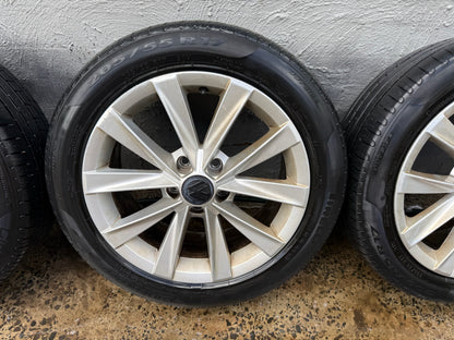 Volkswagen Golf 17” Alloy Wheels with Good Tyres