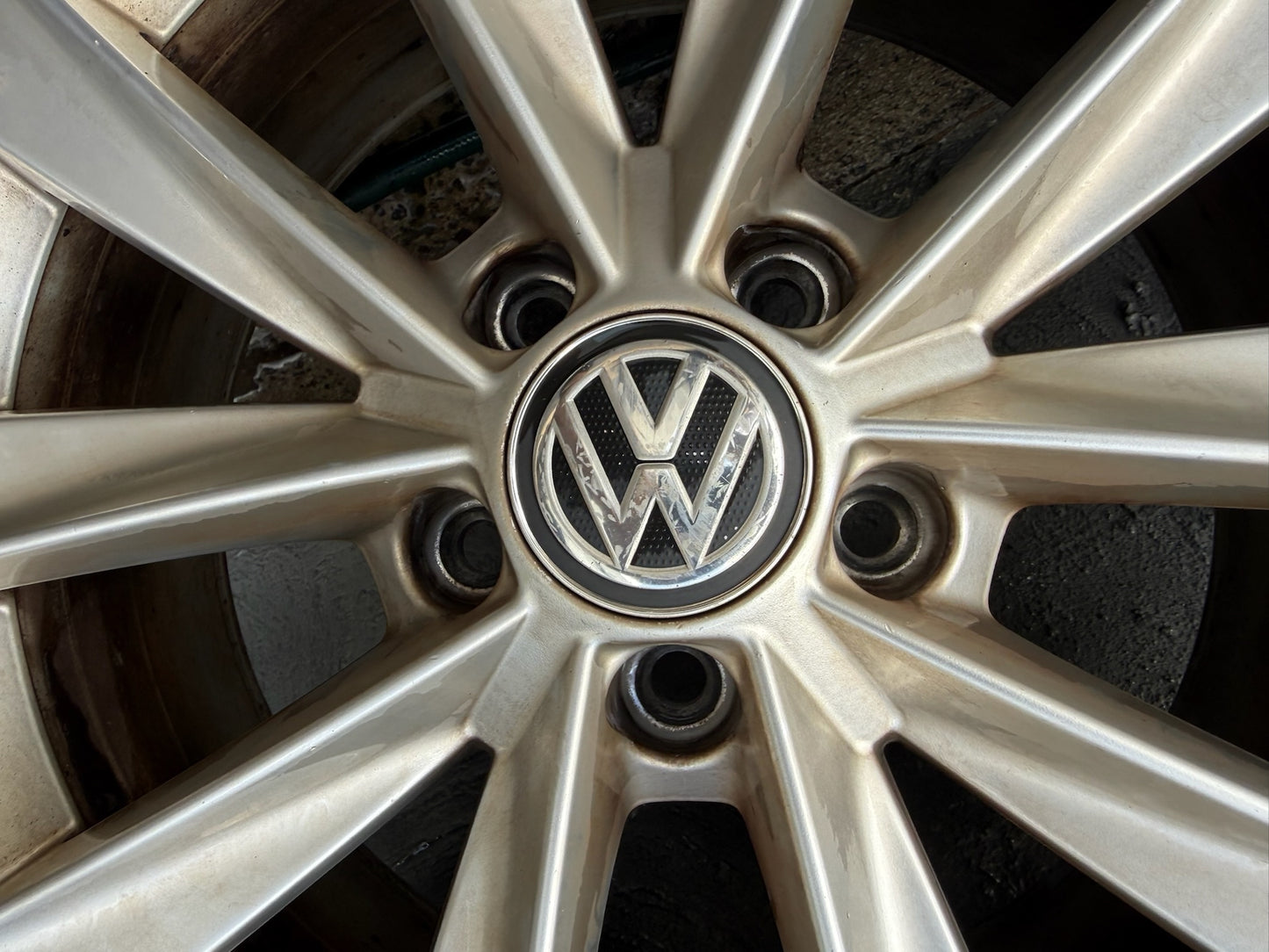 Volkswagen Golf 17” Alloy Wheels with Good Tyres