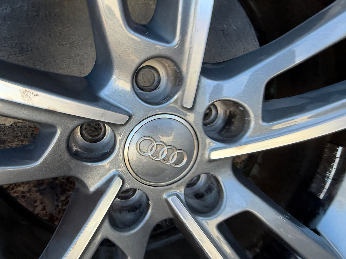 Audi A4 S4 18” Alloy Wheels with Excellent Tyres