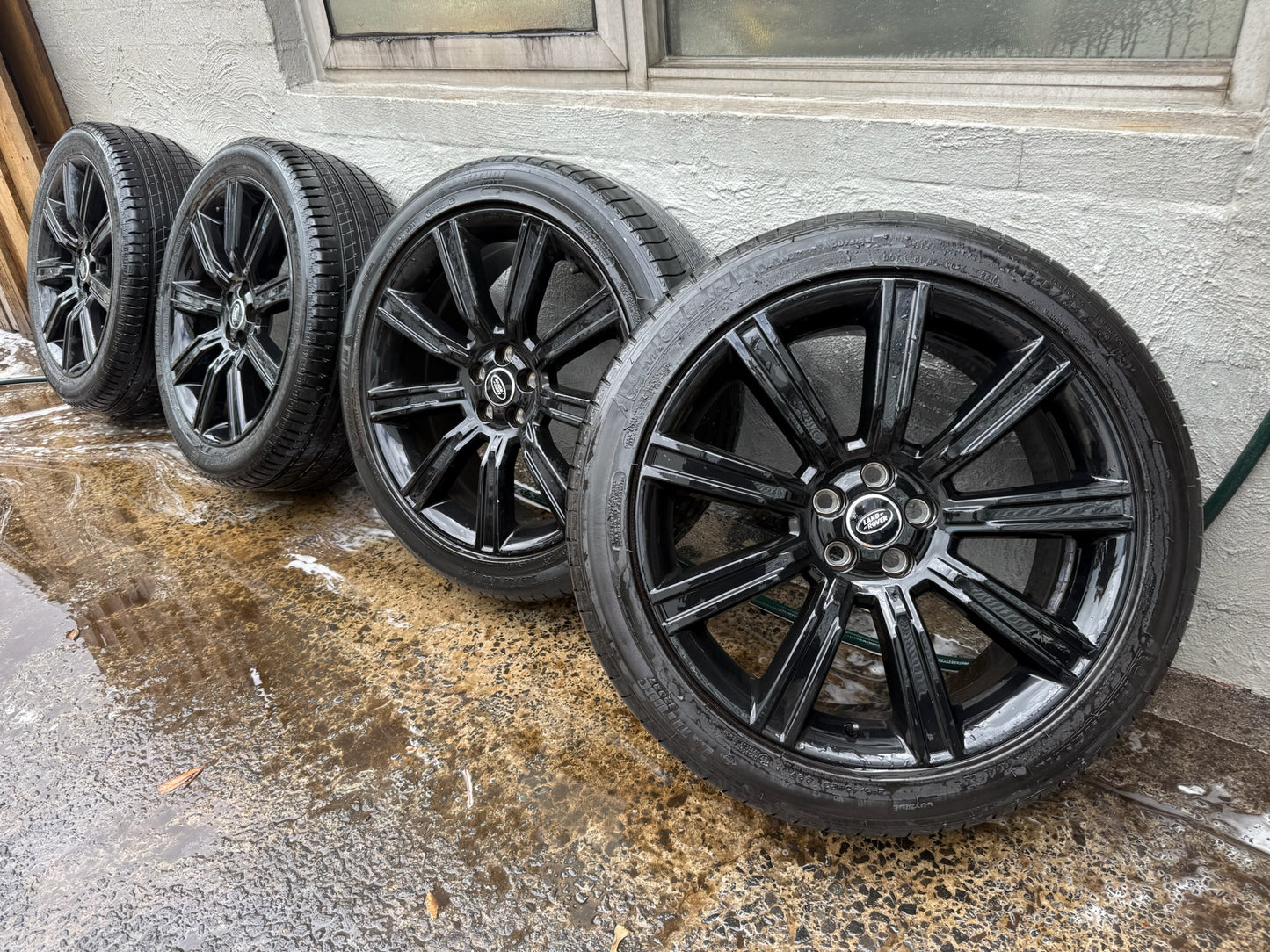 Land Rover Range Rover Evoque 20” Alloy Wheels with Excellent Tyres