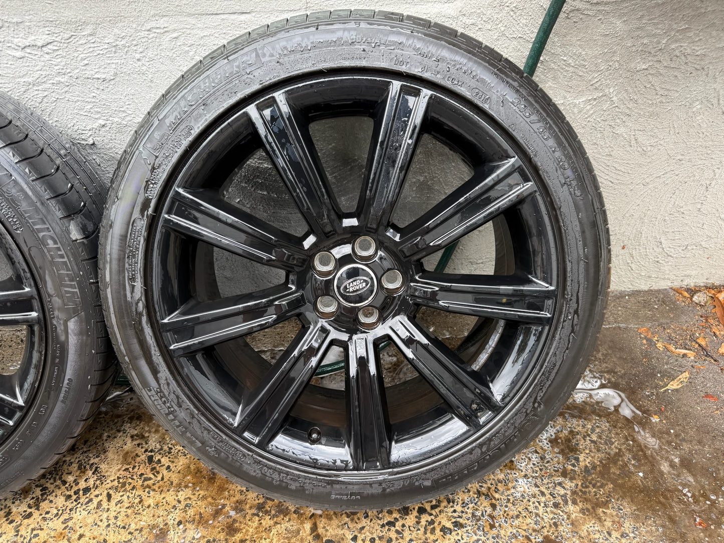 Land Rover Range Rover Evoque 20” Alloy Wheels with Excellent Tyres