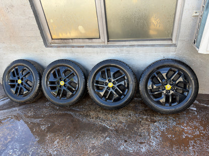 Renault Trafic 17” Alloy Wheels with Excellent Tyres