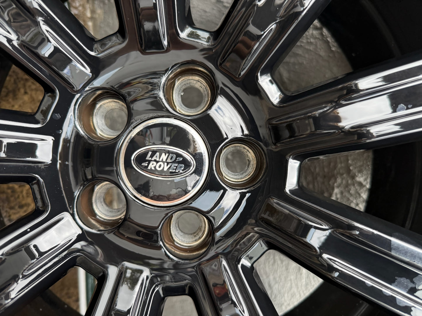 Land Rover Range Rover Evoque 20” Alloy Wheels with Excellent Tyres