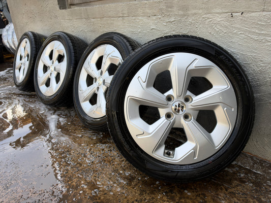Suzuki Swift 16” Alloy Wheels with Excellent Tyres