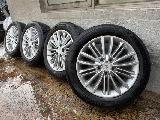Hyundai Kona 17” Alloy Wheels with Like New Kumho Tyres