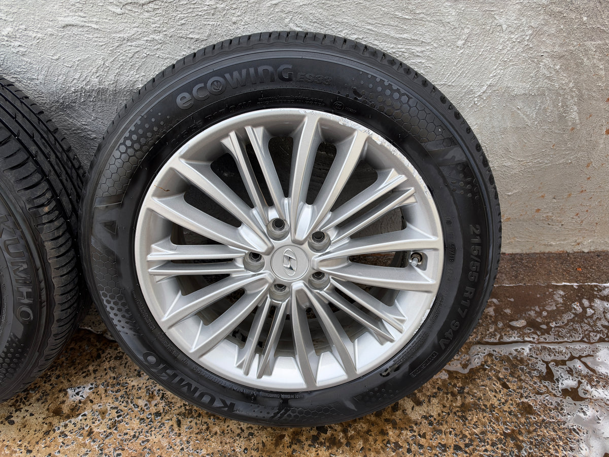 Hyundai Kona 17” Alloy Wheels with Like New Kumho Tyres
