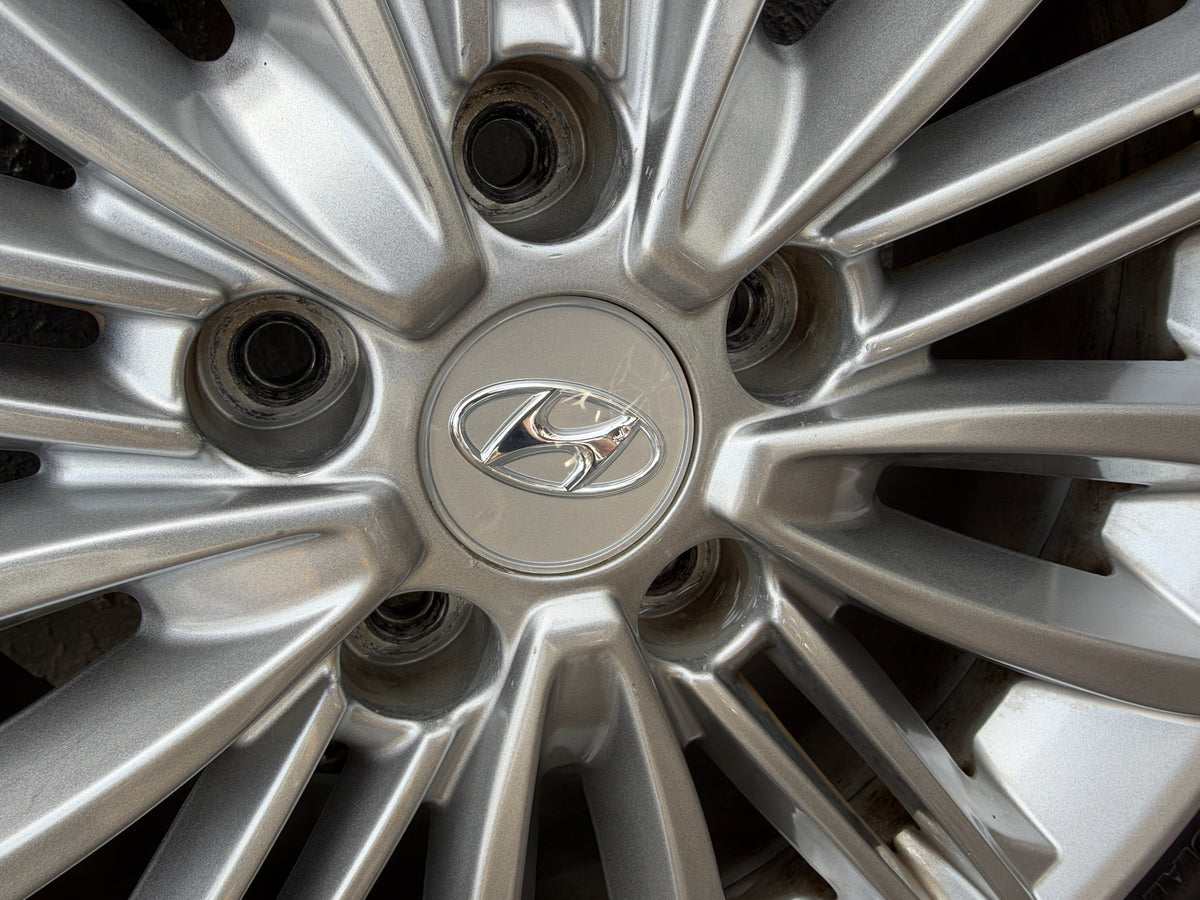 Hyundai Kona 17” Alloy Wheels with Like New Kumho Tyres