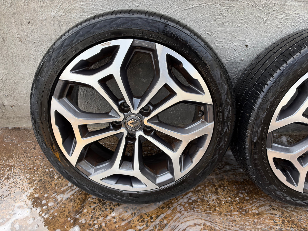 Renault Kadjar 19” Alloy Wheels with Excellent Continental Tyres