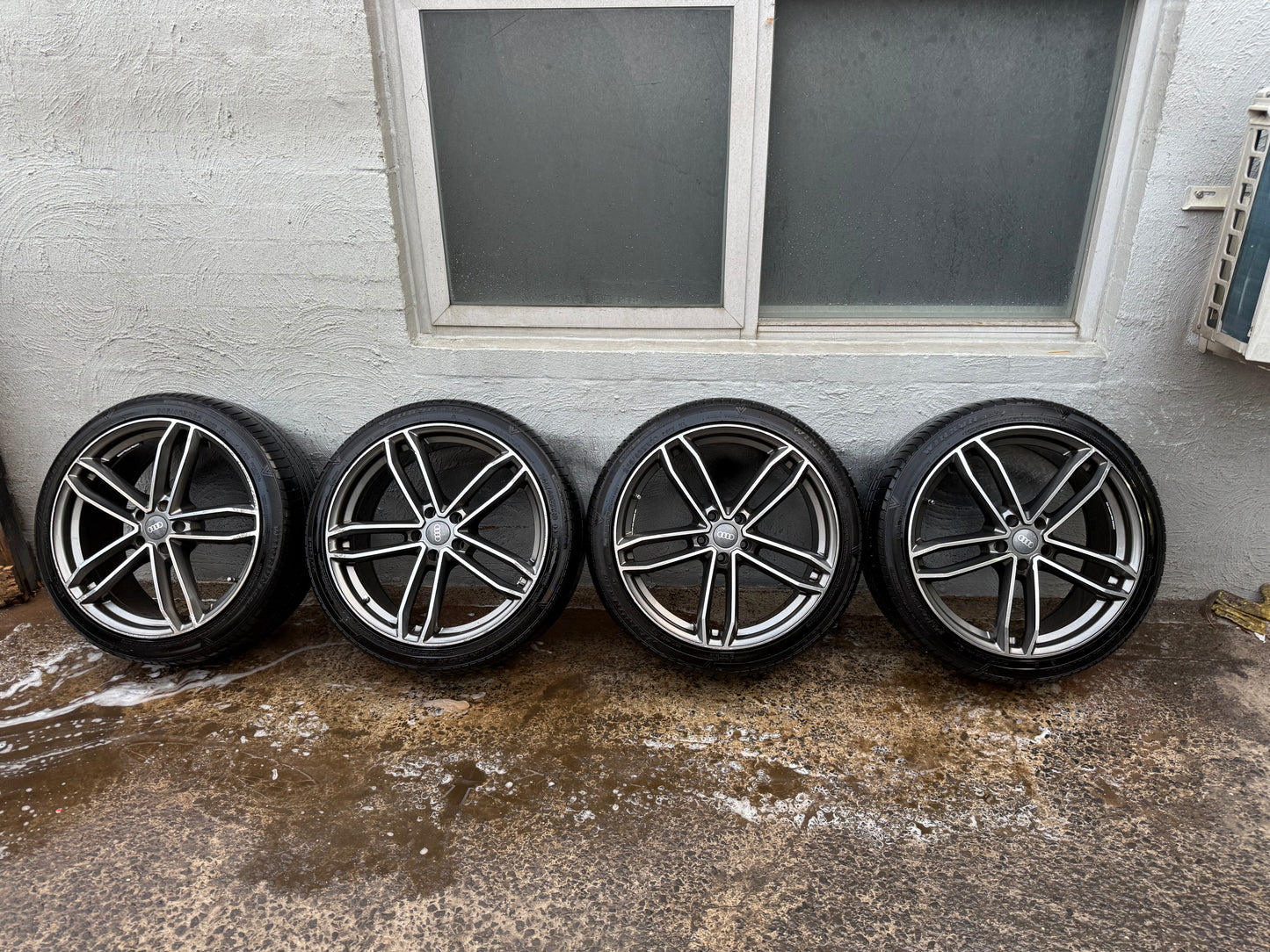 Audi A5/A6/Q5 20” Alloy Wheels with Good Tyres
