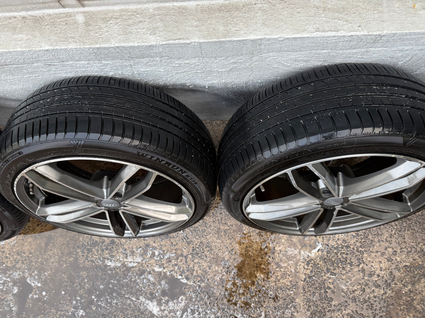 Audi A5/A6/Q5 20” Alloy Wheels with Good Tyres