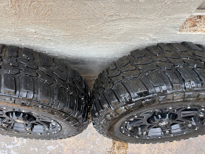 CSA Black Alloy Wheels on 32" Mud Tyres