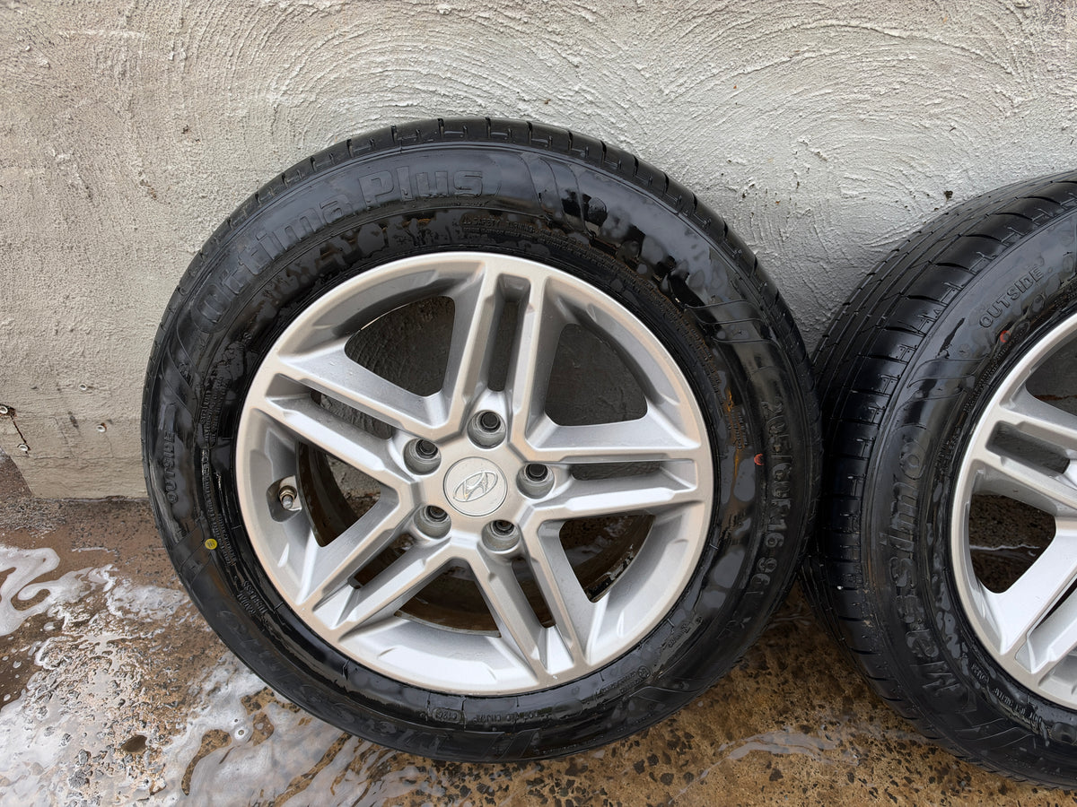 Hyundai Kona 16” Alloy Wheels with Like New Tyres