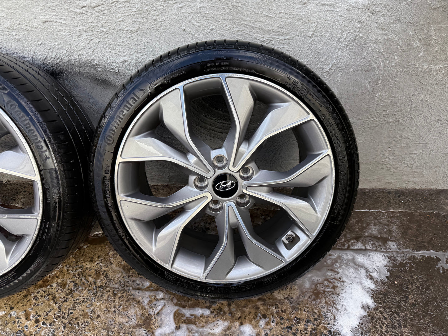 Hyundai Elantra/i30 18” Alloy Wheels with Very Good Tyres