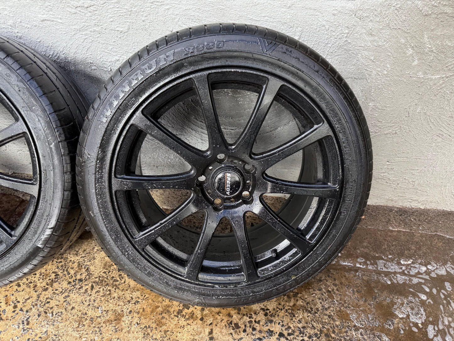 Speedy Black 18” Alloy Wheels with Tyres