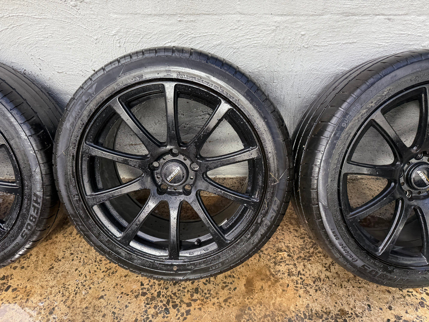 Speedy Black 18” Alloy Wheels with Tyres