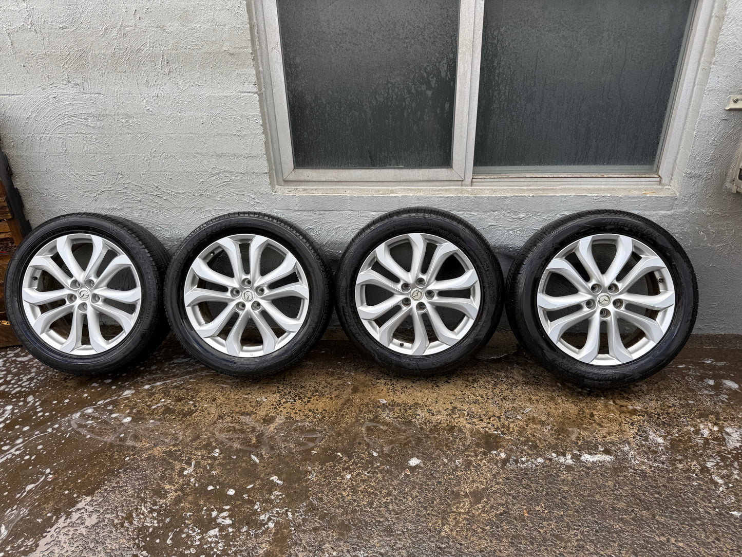 Mazda CX-9 20” Alloy Wheels with Good Tyres