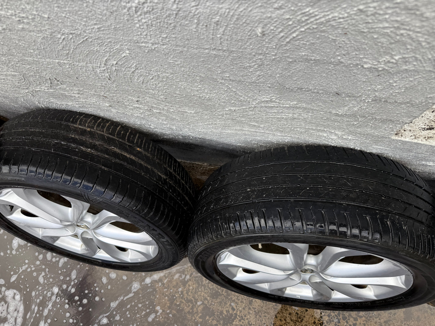 Mazda CX-9 20” Alloy Wheels with Good Tyres