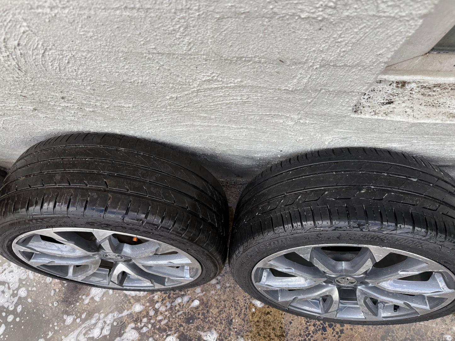 Holden Commodore SS 19” Alloy Wheels with Good Tyres