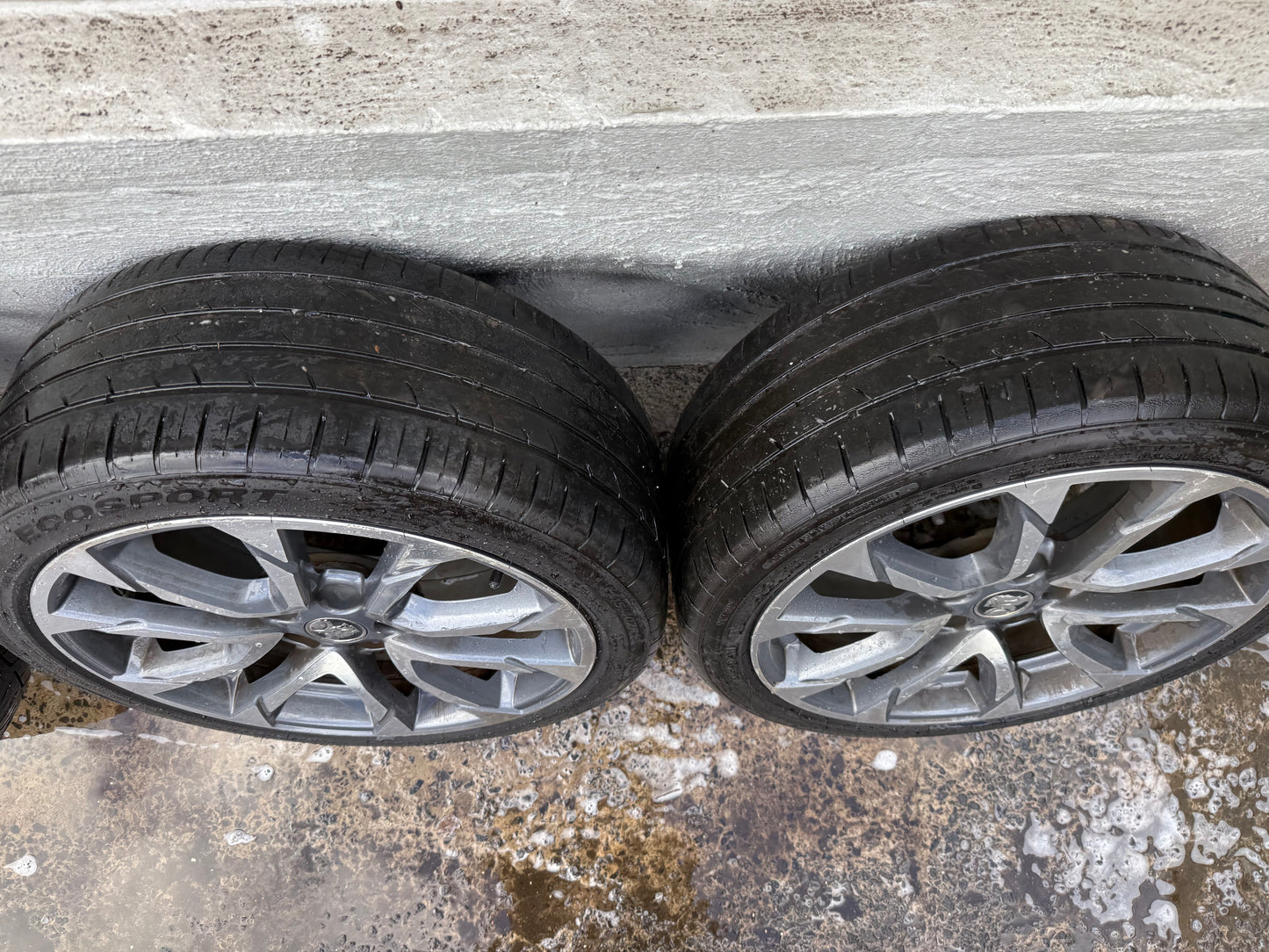 Holden Commodore SS 19” Alloy Wheels with Good Tyres