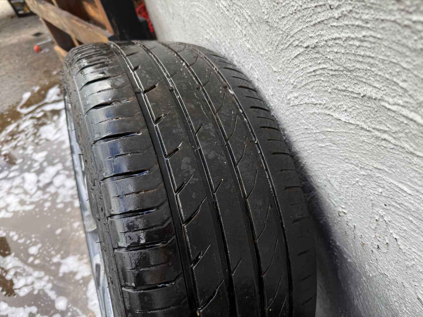 Holden Commodore SS 19” Alloy Wheels with Good Tyres