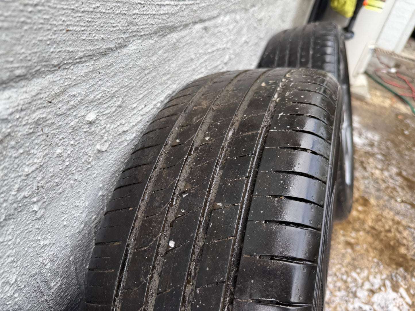 Hyundai Venue 17” Alloy Wheels with Good Tyres