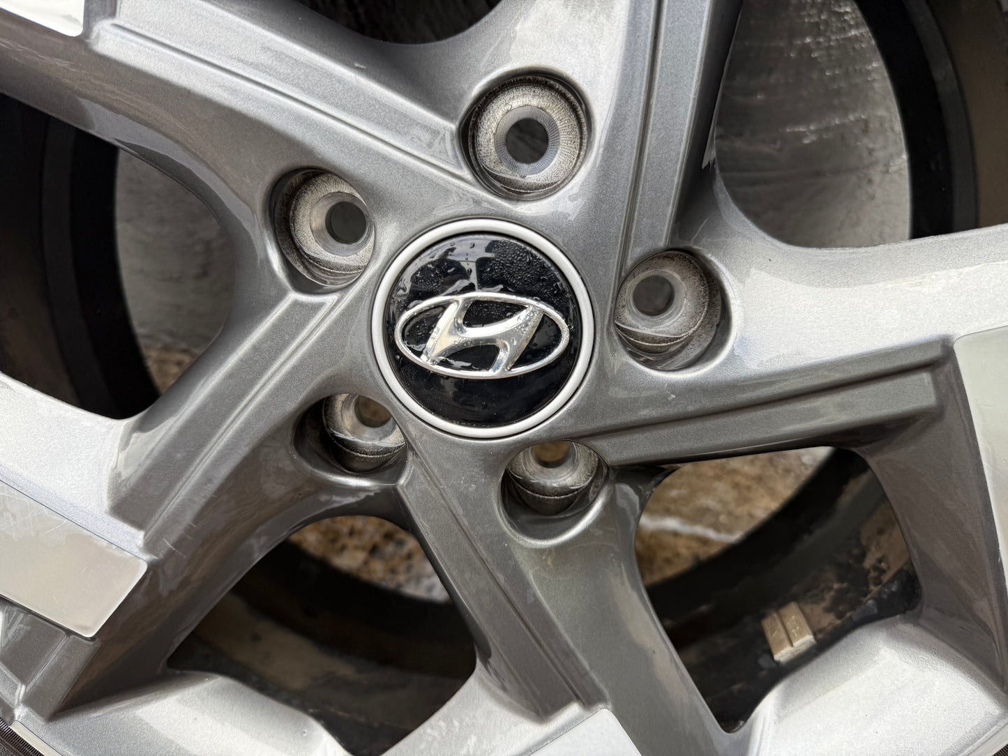 Hyundai Venue 17” Alloy Wheels with Good Tyres