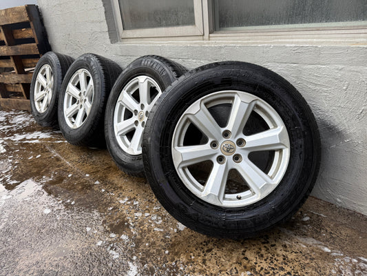 Toyota Kluger 17” Alloy Wheels with Very Good Tyres