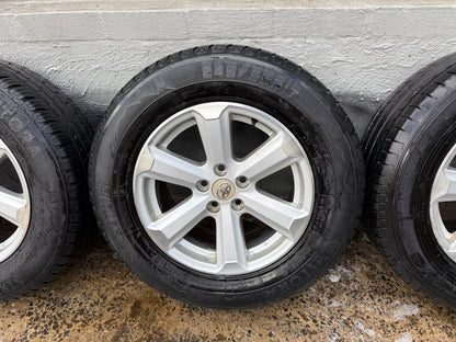 Toyota Kluger 17” Alloy Wheels with Very Good Tyres