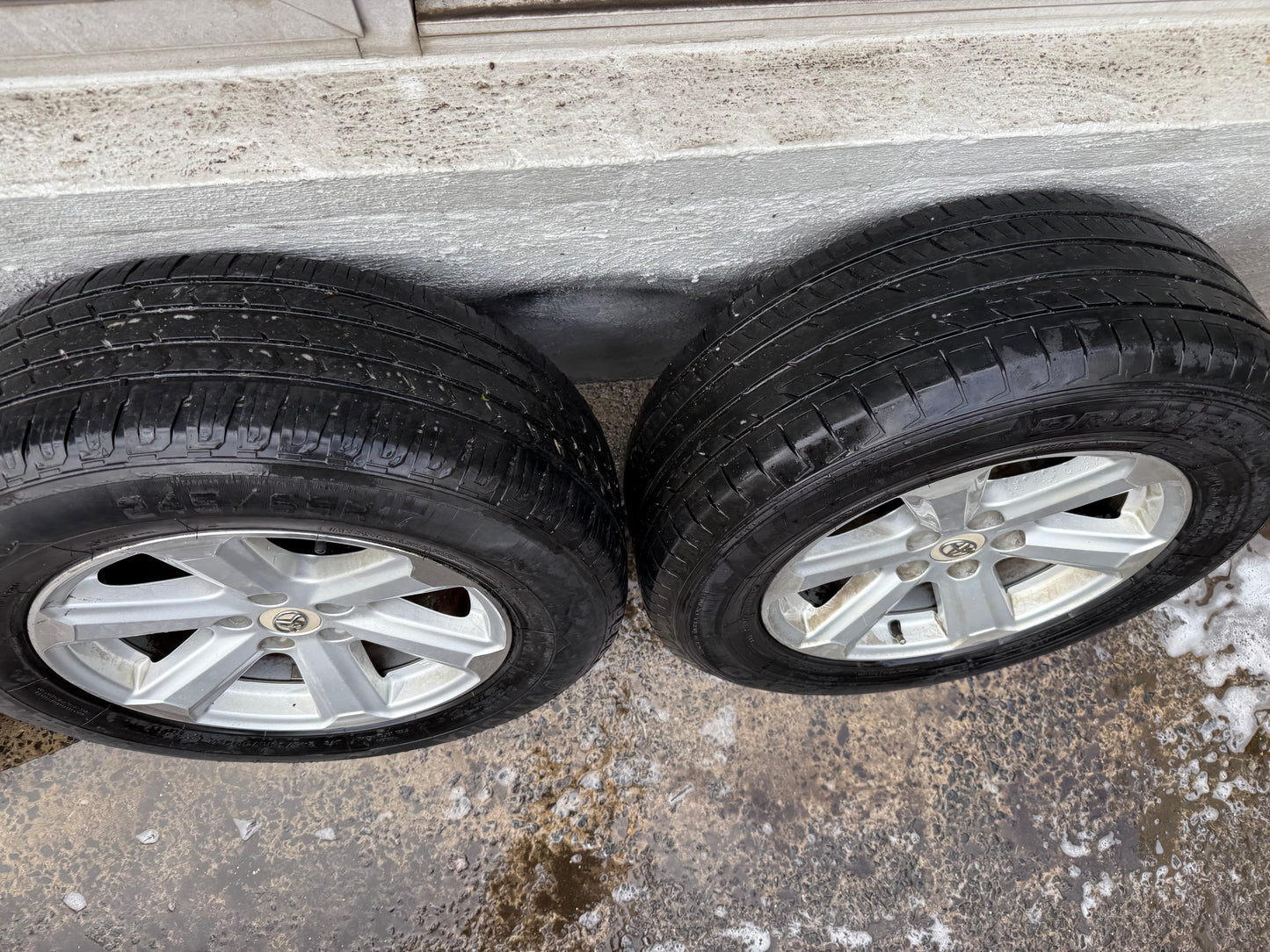 Toyota Kluger 17” Alloy Wheels with Very Good Tyres
