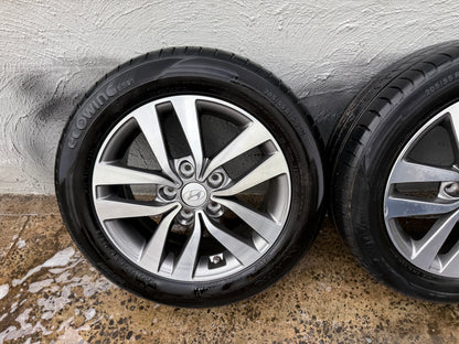 Hyundai i30 16” Alloy Wheels with Very Good Tyres