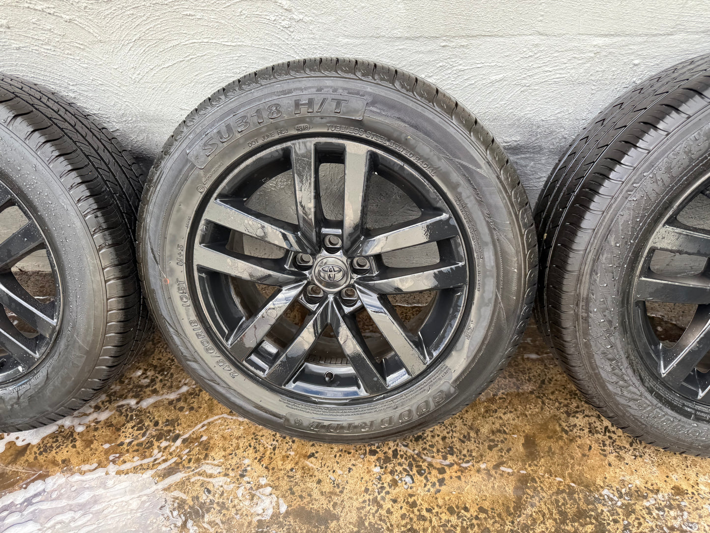 Toyota Kluger 18” Alloy Wheels with Very Good Tyres