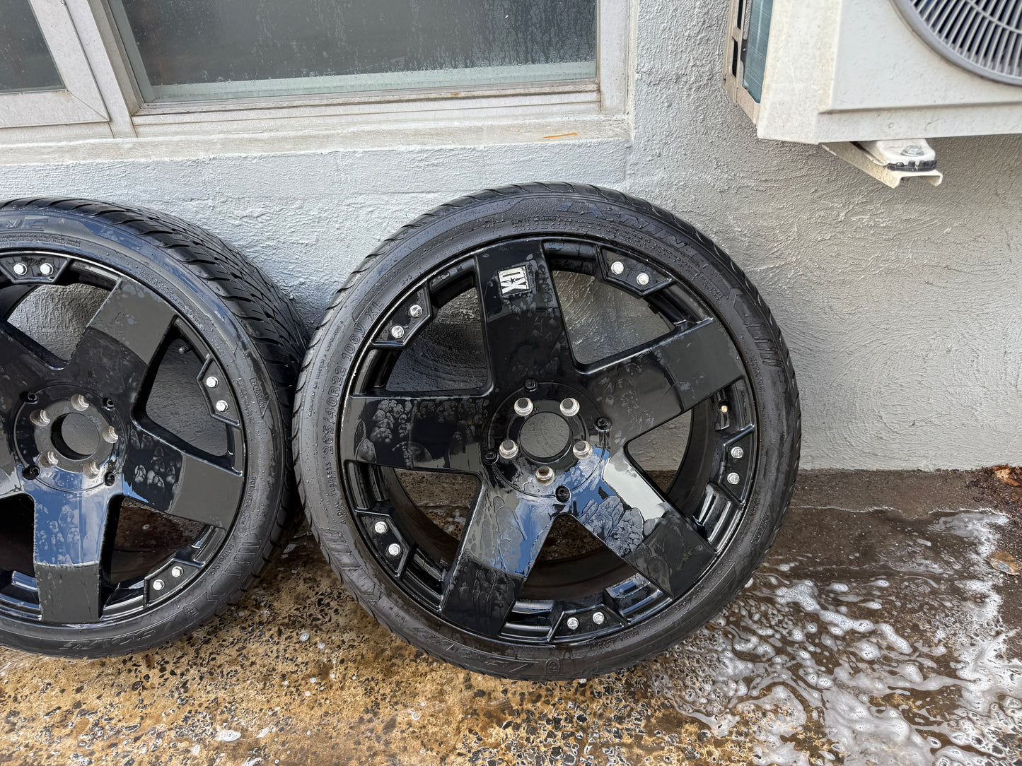 KMC XD 22” Alloy Wheels with Good Tyres