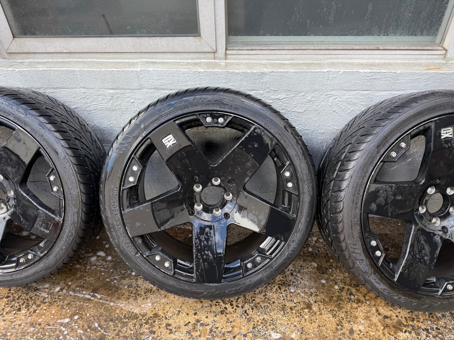KMC XD 22” Alloy Wheels with Good Tyres