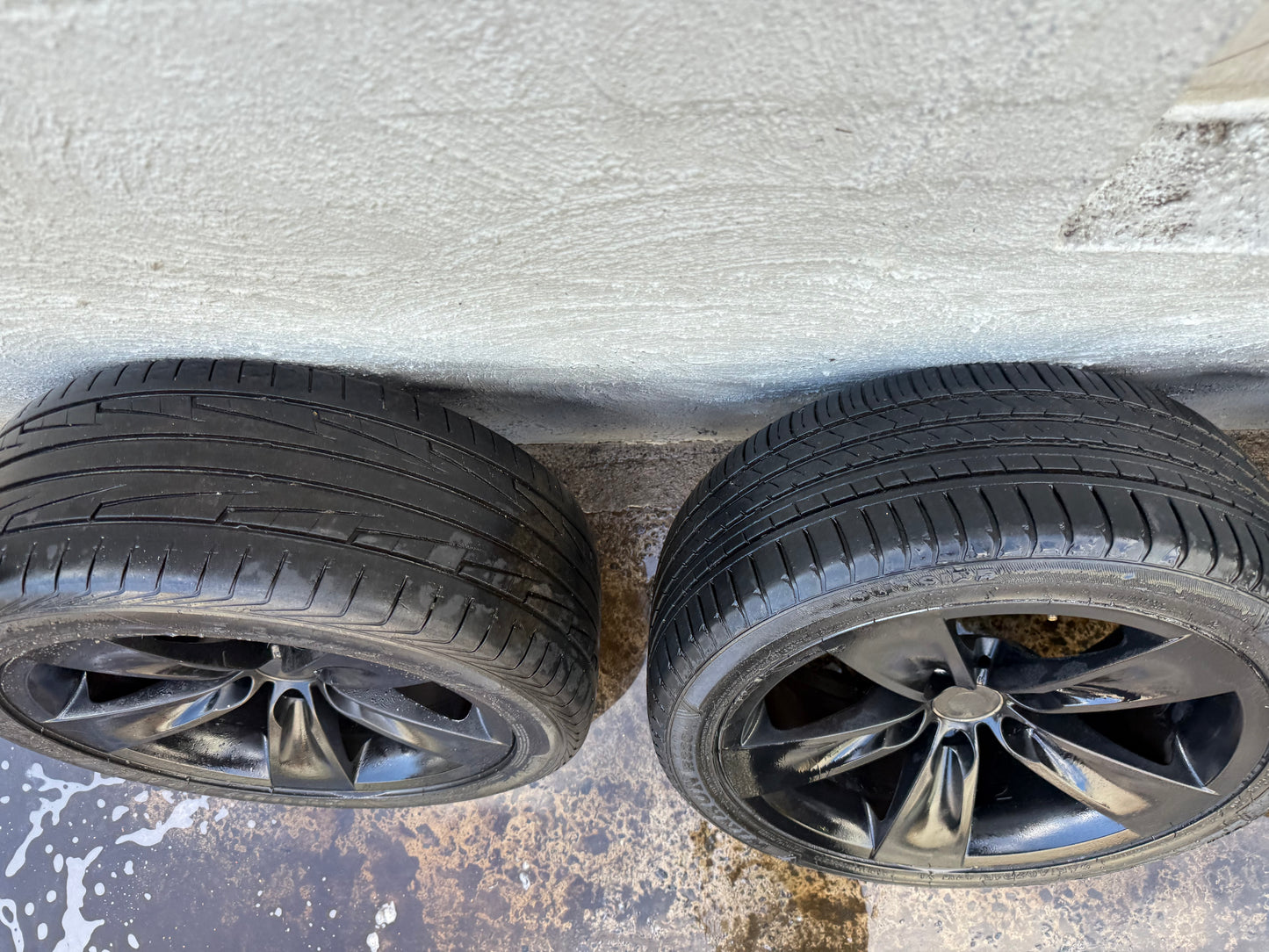 BMW/Holden Commodore 5 Spoke Black 18” Alloy Wheels with Good Tyres