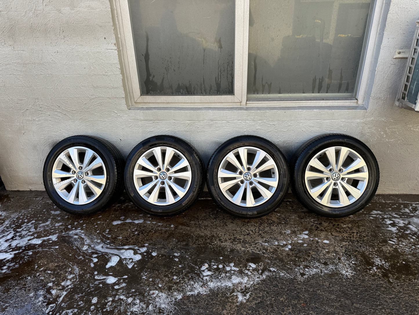 Volkswagen Golf 16” Alloy Wheels with Good Tyres