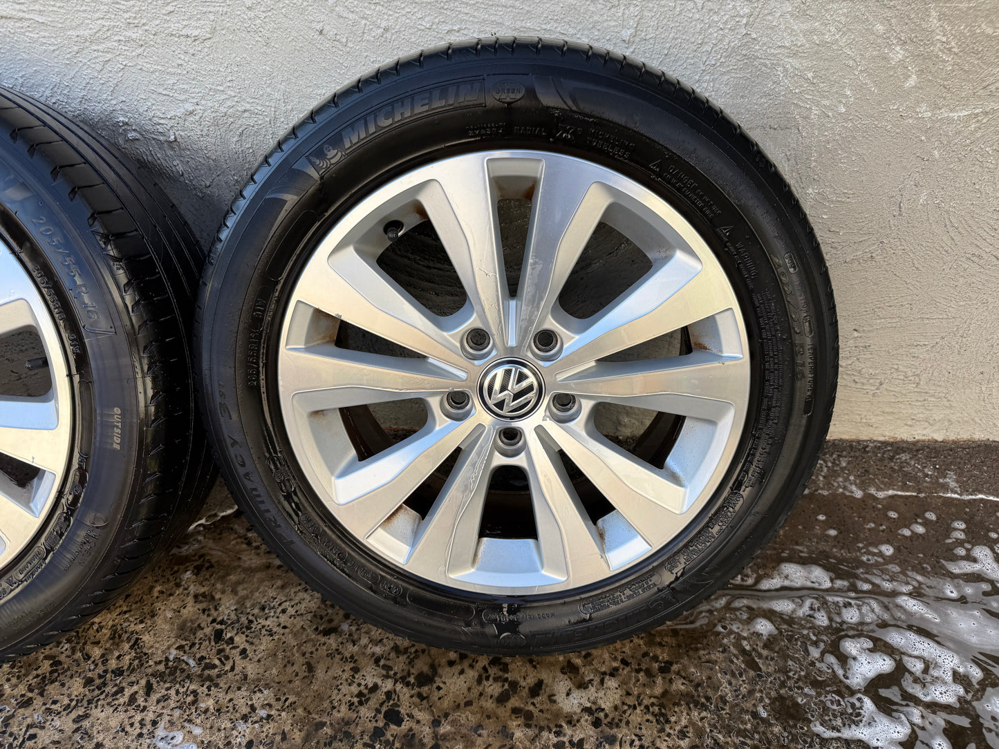 Volkswagen Golf 16” Alloy Wheels with Good Tyres