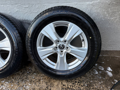 Toyota RAV4 17” Alloy Wheels with Very Good Tyres