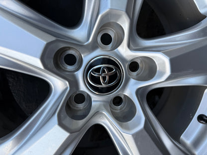 Toyota RAV4 17” Alloy Wheels with Very Good Tyres