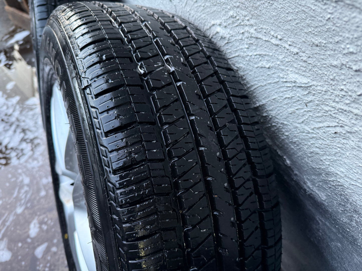 Volkswagen Tiguan 16” Alloy Wheels with Good Tyres