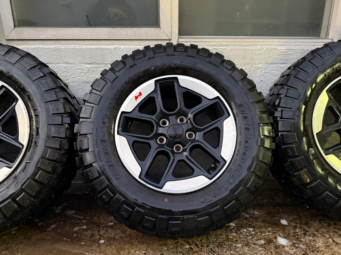 Jeep Gladiator/Rubicon/Wrangler 17” Alloy Wheels with Very Good Tyres Set of 5