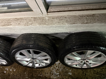 Skoda Octavia 17” Alloy Wheels with Good Tyres