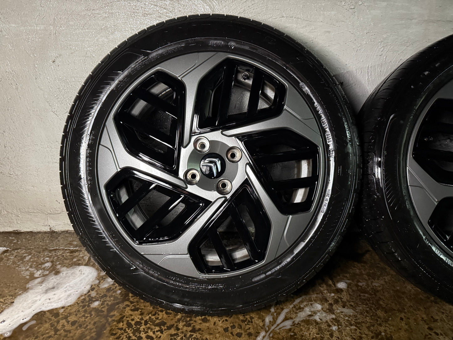 Citroen C4 18” Alloy Wheels with Excellent Tyres
