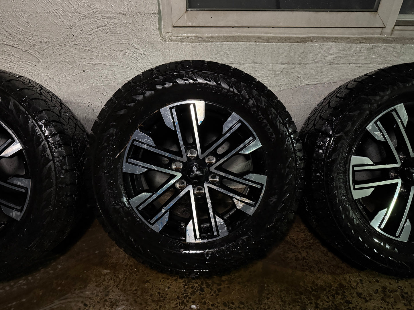 Mitsubishi Triton 18” Alloy Wheels with Excellent Tyres
