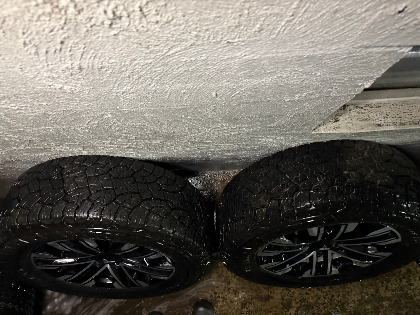 Mitsubishi Triton 18” Alloy Wheels with Excellent Tyres