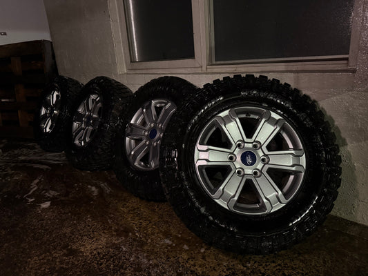 Ford Ranger 17” Alloy Wheels with 32” Mud Tyres