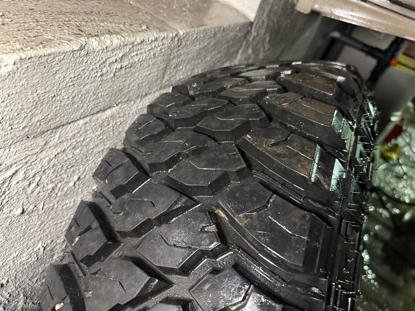 Ford Ranger 17” Alloy Wheels with 32” Mud Tyres