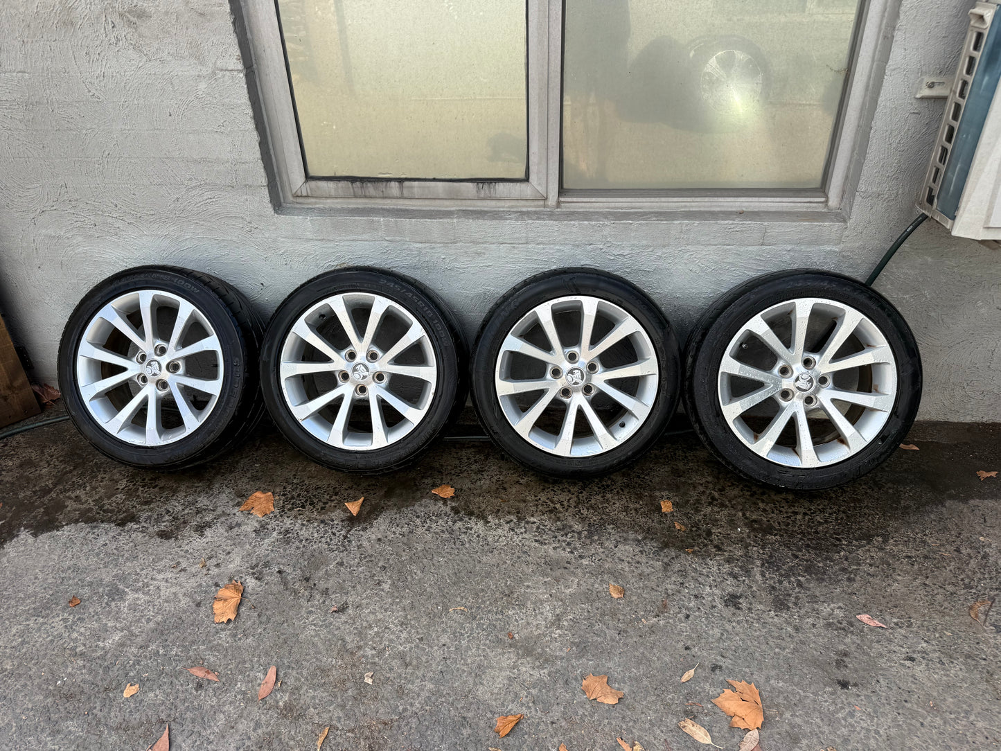 Holden Commodore VE/VF 18” Alloy Wheels with Tyres